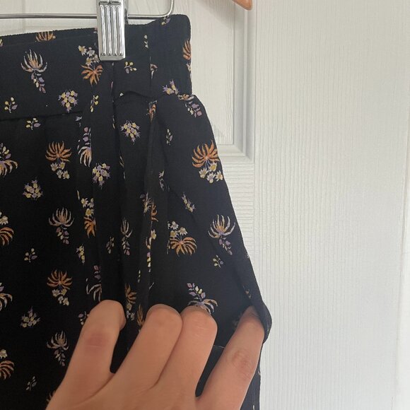 Wilfred Georgette Shorts - Picture 4 of 8